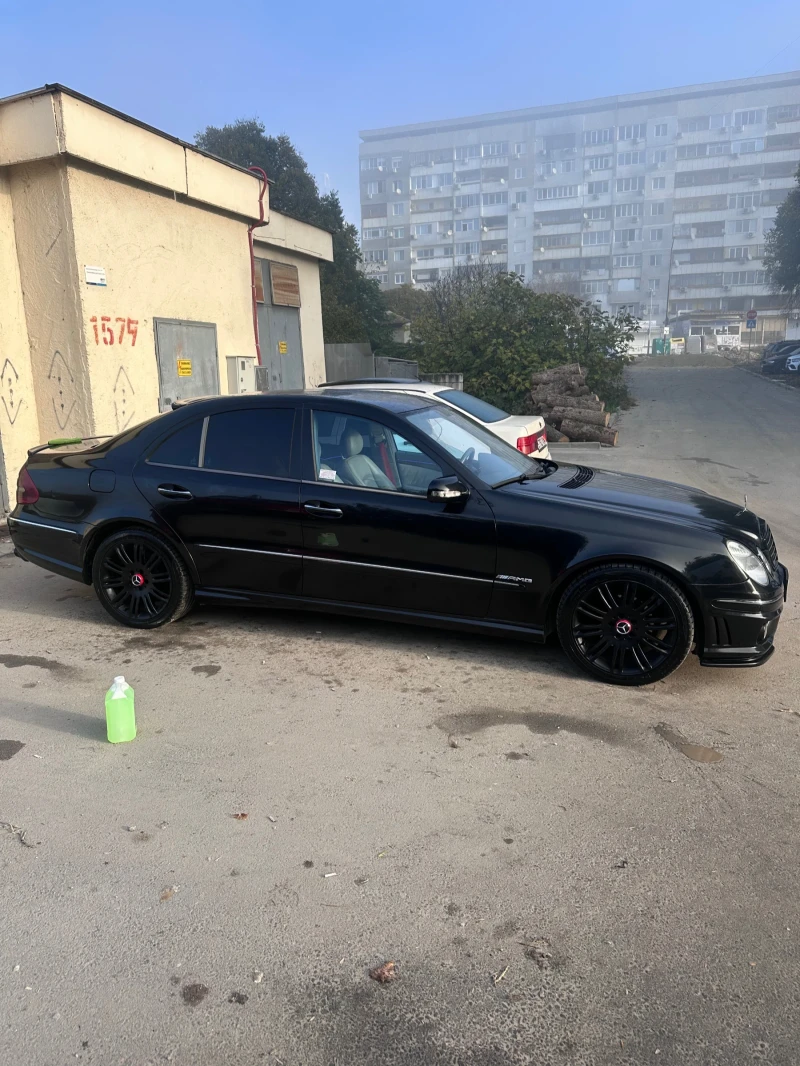 Mercedes-Benz E 320, снимка 3 - Автомобили и джипове - 52540227