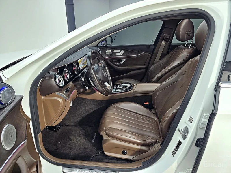 Mercedes-Benz E 220, снимка 8 - Автомобили и джипове - 52992309