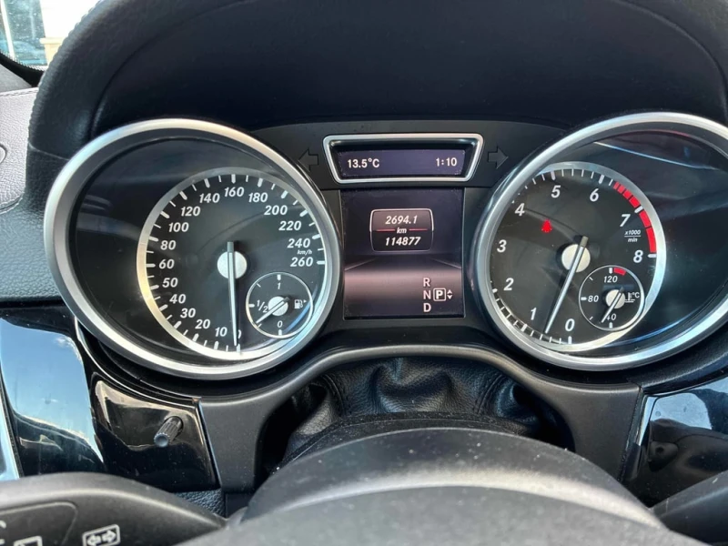 Mercedes-Benz ML 550 2015 4MATIC * БЕЗ ПЪРВОНАЧАЛНА ВНОСКА, снимка 8 - Автомобили и джипове - 53063635