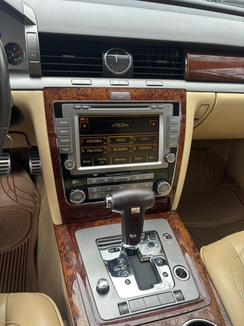 VW Phaeton Face Lift 3.0TDI, снимка 12 - Автомобили и джипове - 53135024