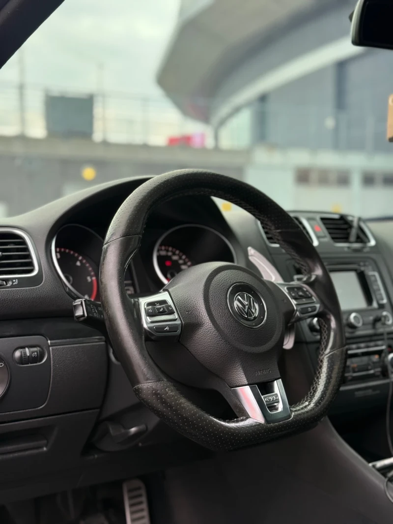 VW Golf, снимка 7 - Автомобили и джипове - 53193260