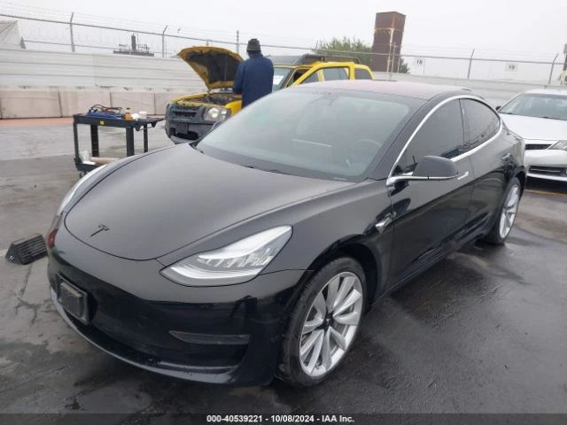 Tesla Model 3 MID RANGE, снимка 2 - Автомобили и джипове - 47854490