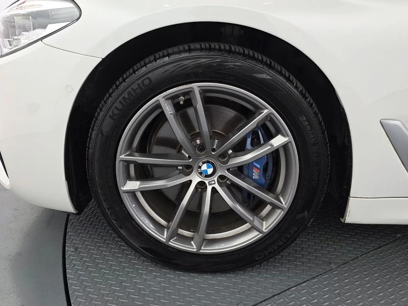 BMW 530 530i xDrive M Sport Package| 252к.с., снимка 5 - Автомобили и джипове - 56118808