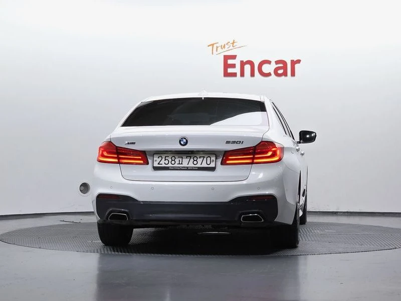 BMW 530 530i xDrive M Sport Package| 252к.с., снимка 4 - Автомобили и джипове - 56118808