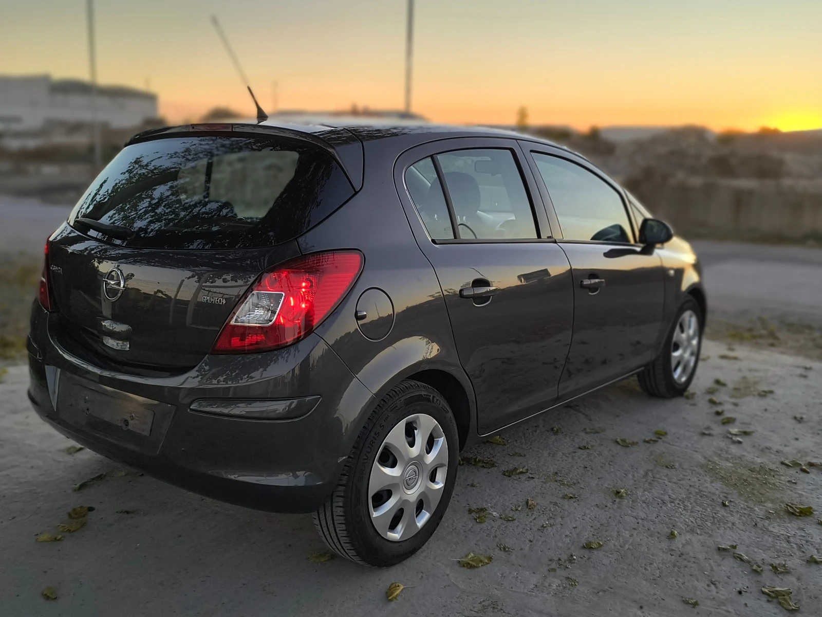 Opel Corsa 1.2i Газ, Фейслифт - изображение 6