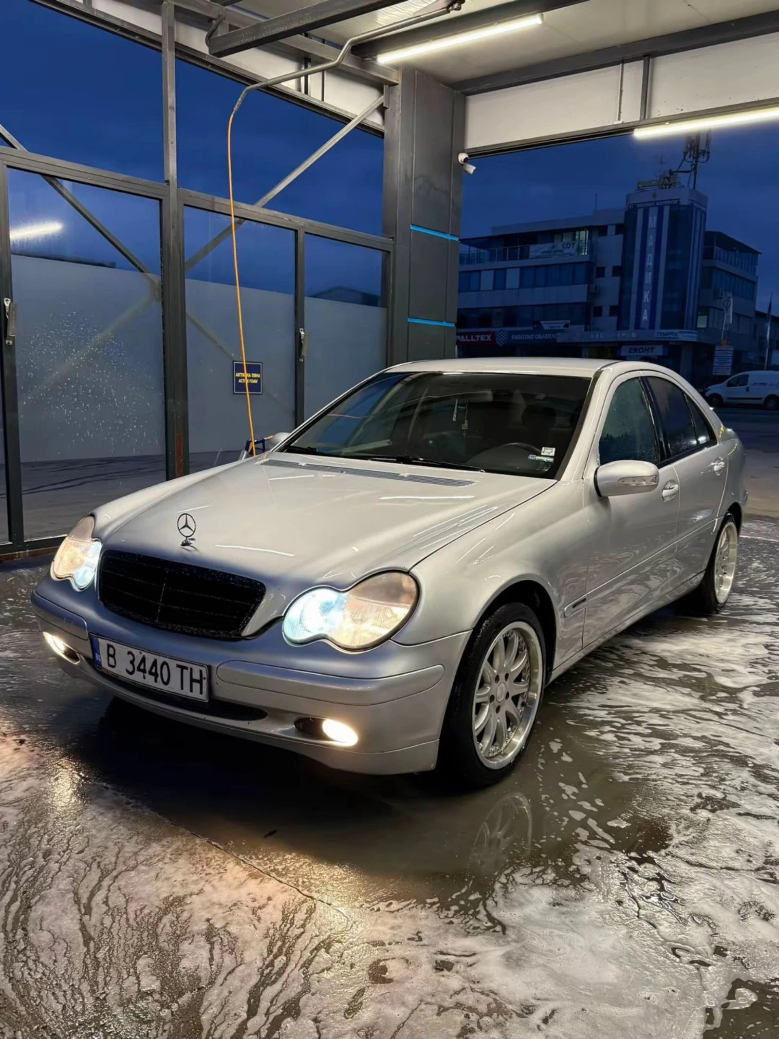 Mercedes-Benz C 200  - изображение 8
