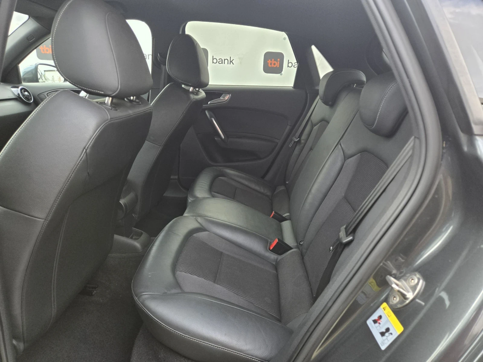 Audi A1 1.4TFSI-122кс= АВТОМАТ= 3хS-Line= LED= ШИБЕДАХ= NA - изображение 9