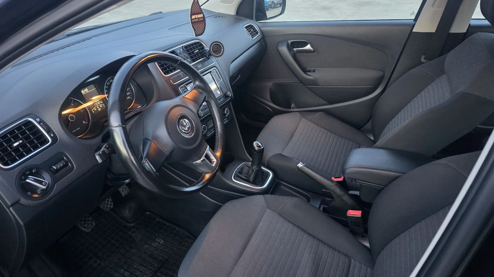 VW Polo 1.6 tdi - изображение 8