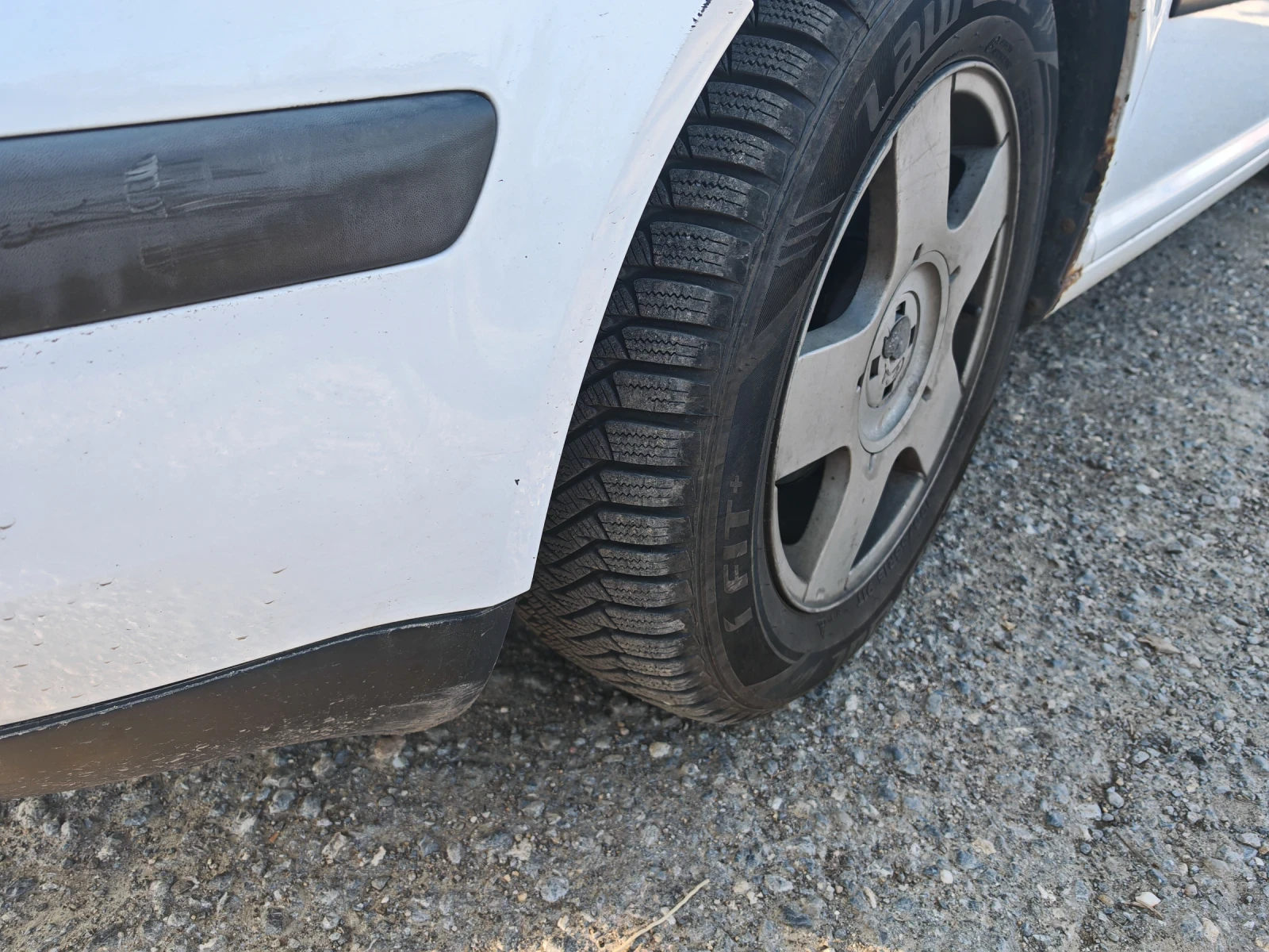 VW Golf 1.6, снимка 2 - Автомобили и джипове - 53736955