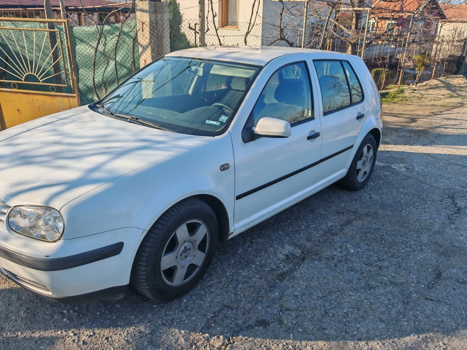 VW Golf 1.6, снимка 3 - Автомобили и джипове - 53736955