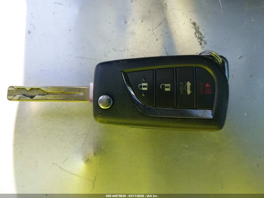 Toyota Camry 2.5l Le, снимка 11 - Автомобили и джипове - 53901743