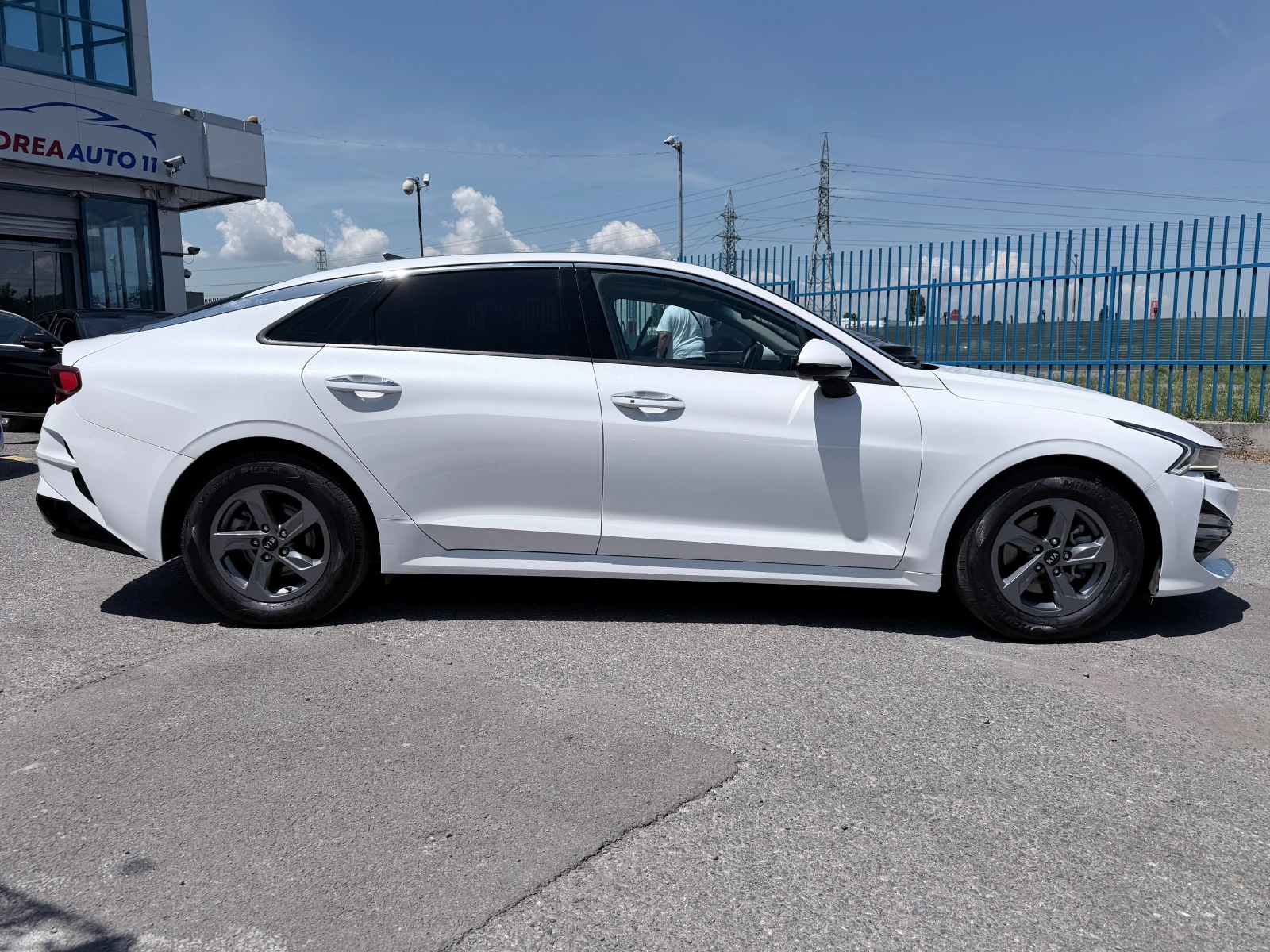 Kia K5 Гаранция до 2г., Автосервиз, Резервни части сигурн, снимка 3 - Автомобили и джипове - 54309403
