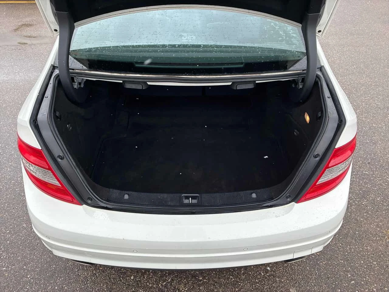 Mercedes-Benz C 300 * CARFAX * ЦЕНА ДО БГ, снимка 7 - Автомобили и джипове - 53990468