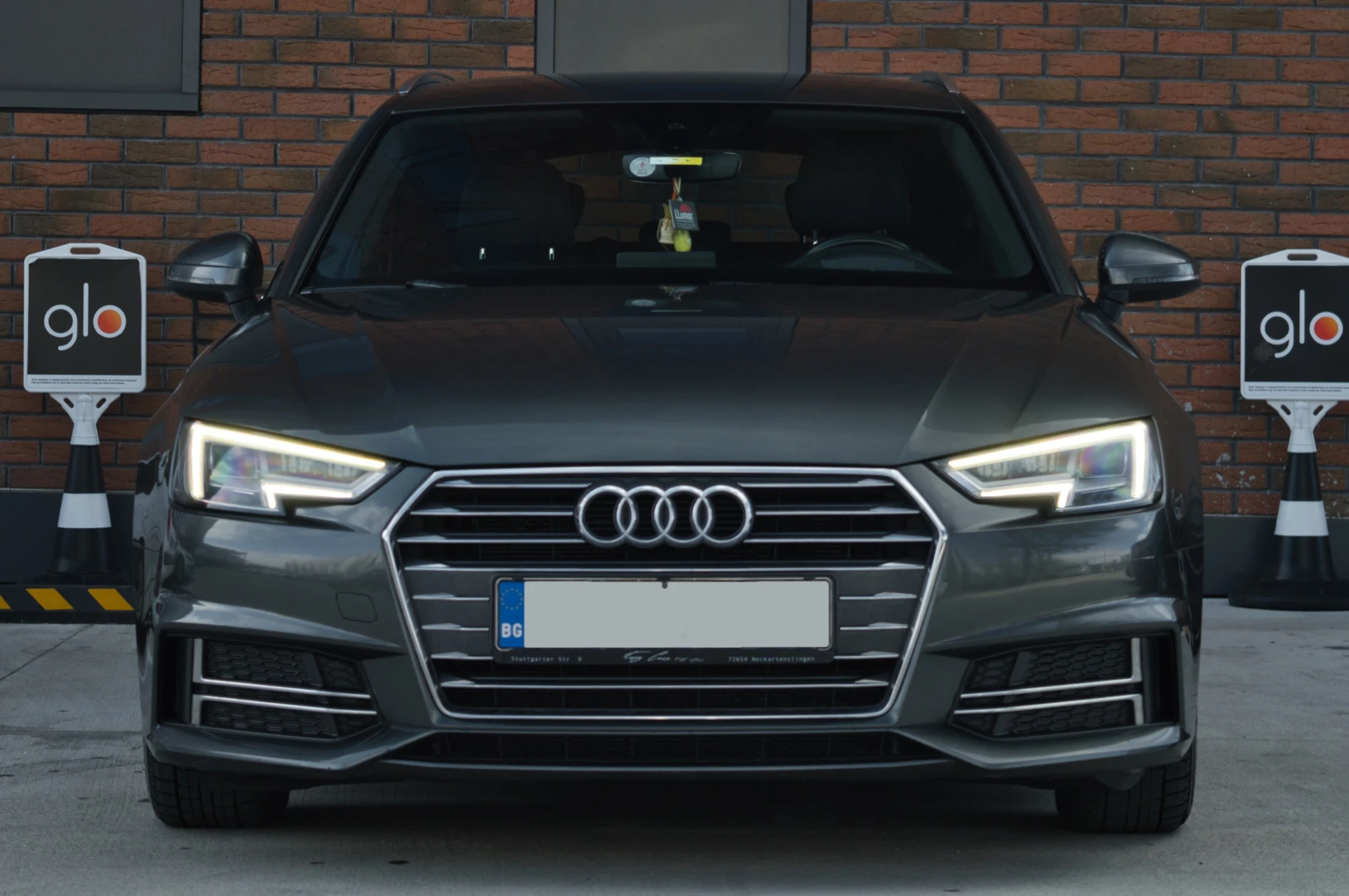 Audi A4 2.0 TDI, снимка 3 - Автомобили и джипове - 54121699