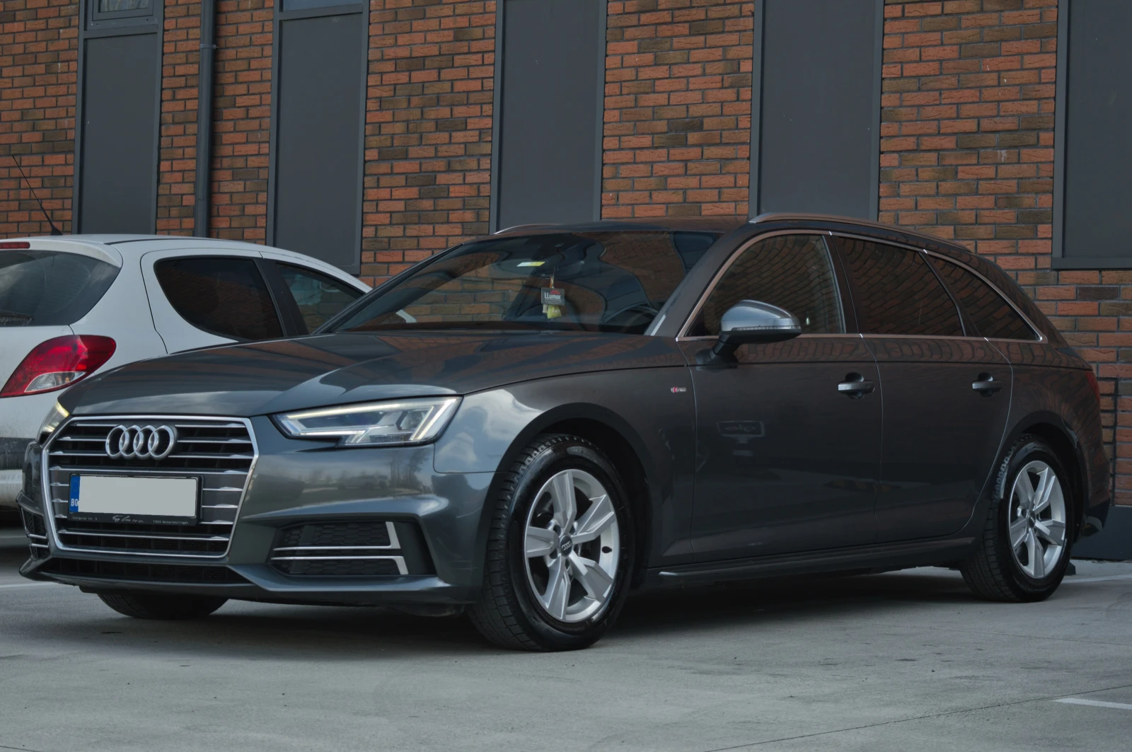 Audi A4 2.0 TDI, снимка 2 - Автомобили и джипове - 54121699