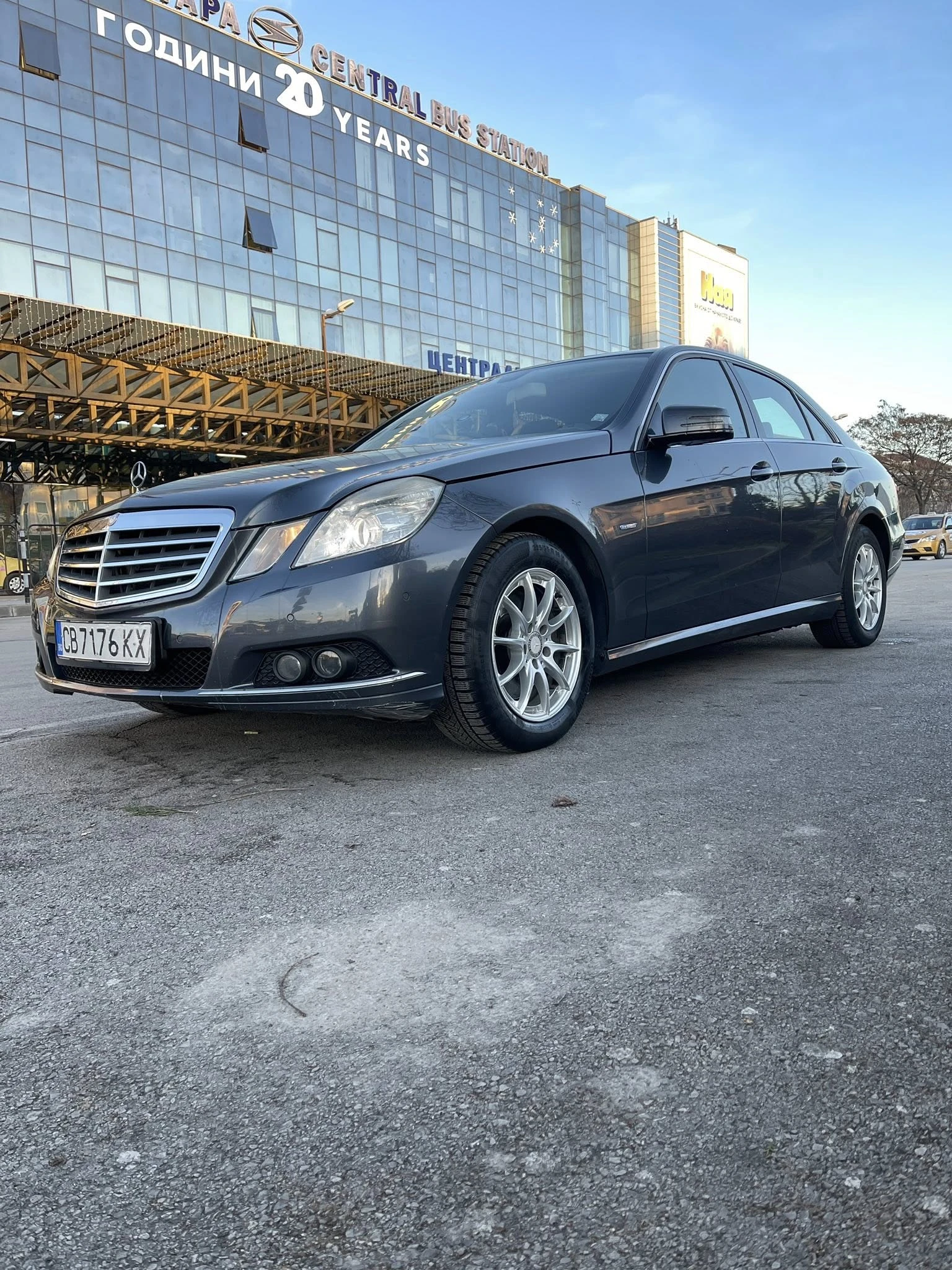 Mercedes-Benz E 350 CDI BlueEfficiency, снимка 5 - Автомобили и джипове - 54267271