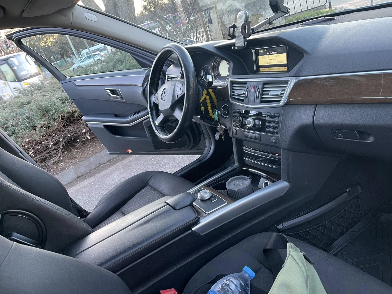 Mercedes-Benz E 350 CDI BlueEfficiency, снимка 15 - Автомобили и джипове - 54267271