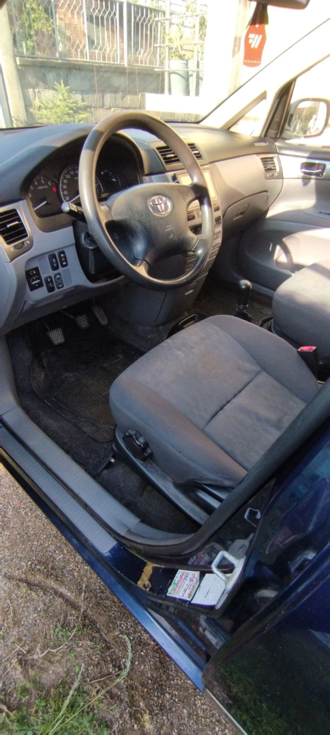 Toyota Avensis verso, снимка 5 - Автомобили и джипове - 54415712