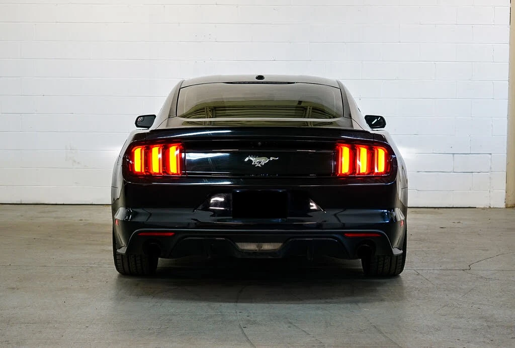 Ford Mustang ECOBOOST* 2.3* ПОДГРЕВ* КАМЕРА* , снимка 3 - Автомобили и джипове - 54445891