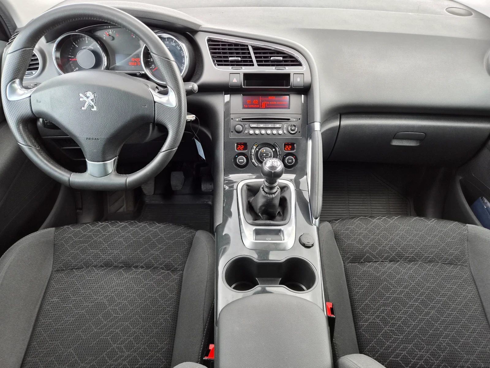 Peugeot 3008 1.6HDI 120кс 96800км. ЕВРО 6, снимка 14 - Автомобили и джипове - 54517769