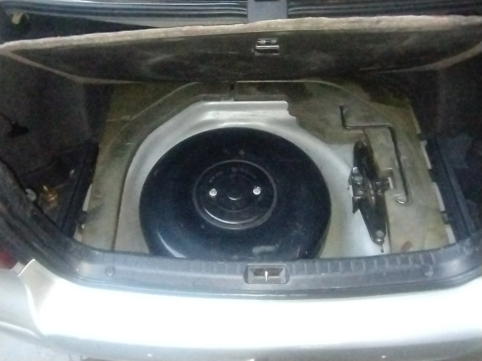 Toyota Avensis, снимка 12 - Автомобили и джипове - 54547099