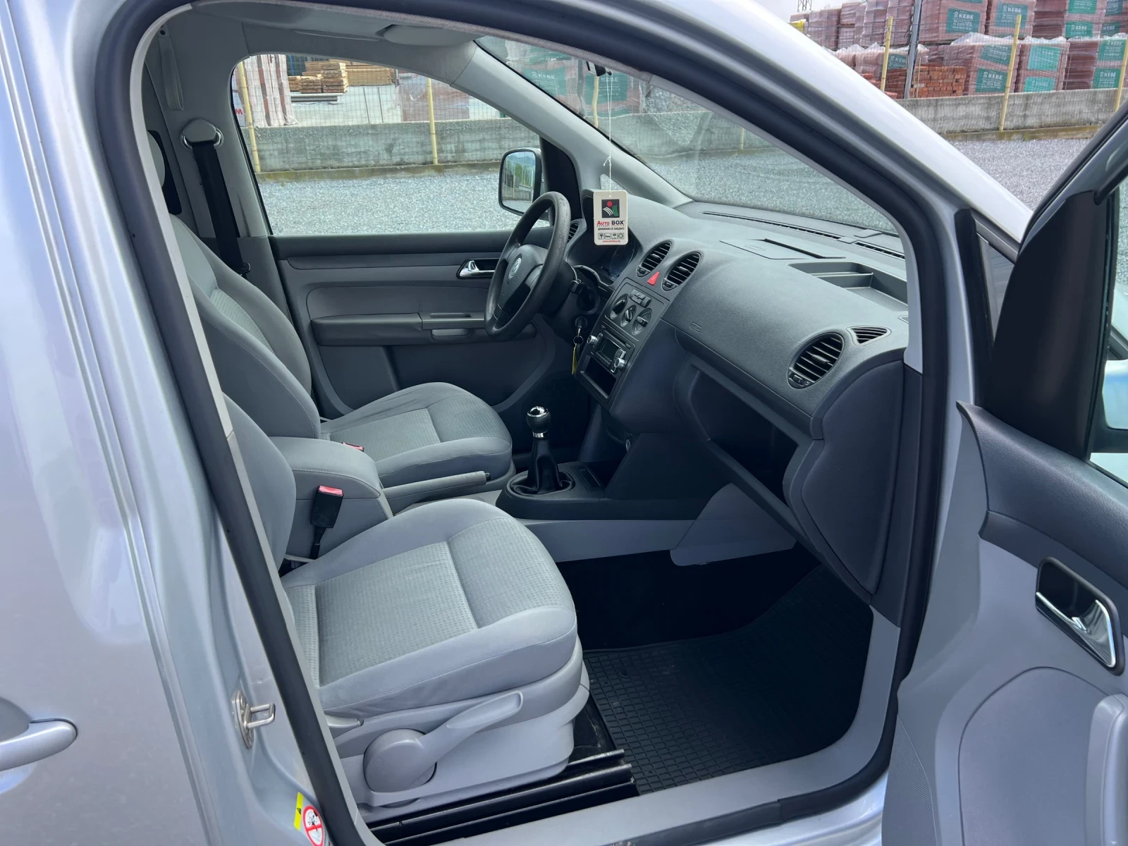 VW Caddy Life Maxi 5 места, снимка 11 - Автомобили и джипове - 54760179