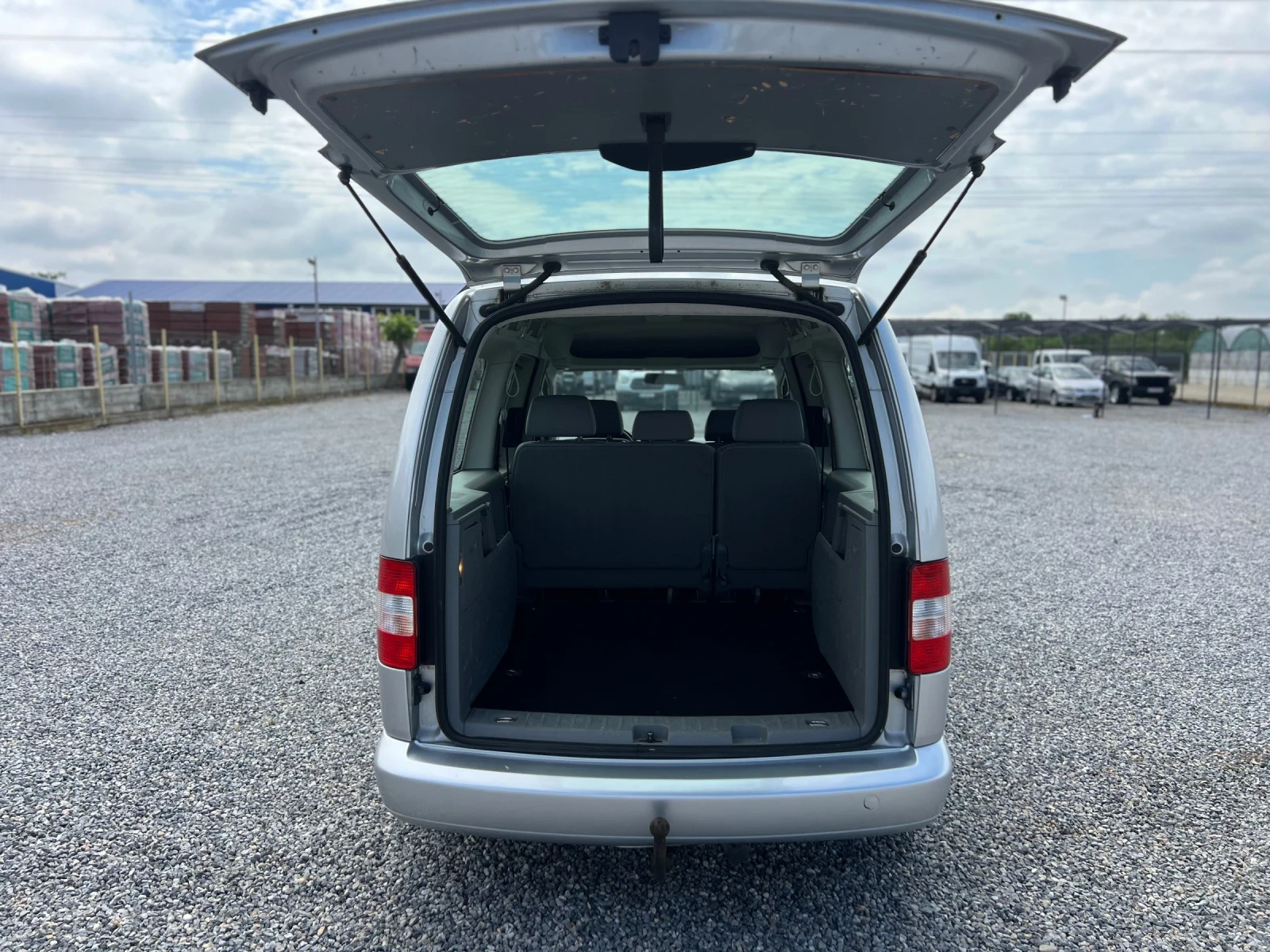 VW Caddy Life Maxi 5 места, снимка 13 - Автомобили и джипове - 54760179