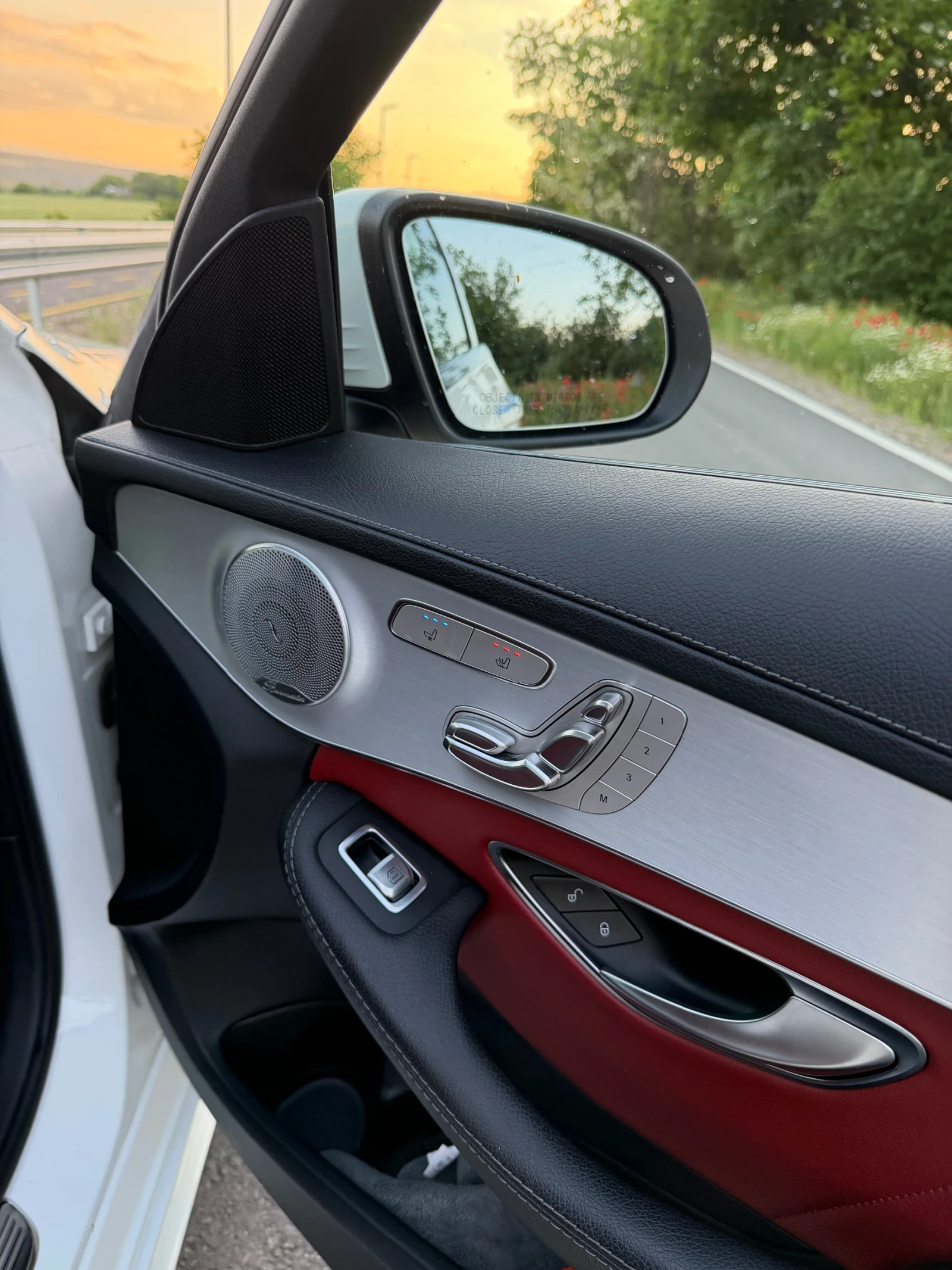 Mercedes-Benz C 300 AMG, снимка 8 - Автомобили и джипове - 54839555