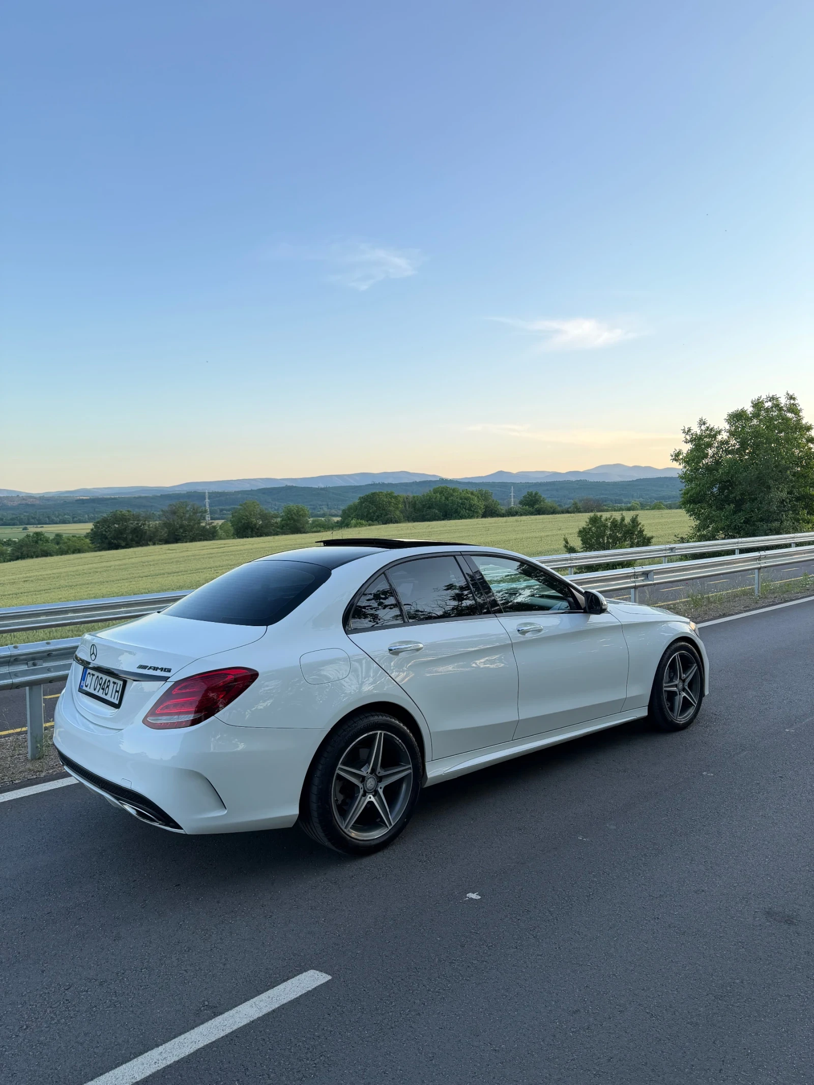 Mercedes-Benz C 300 AMG, снимка 2 - Автомобили и джипове - 54839555