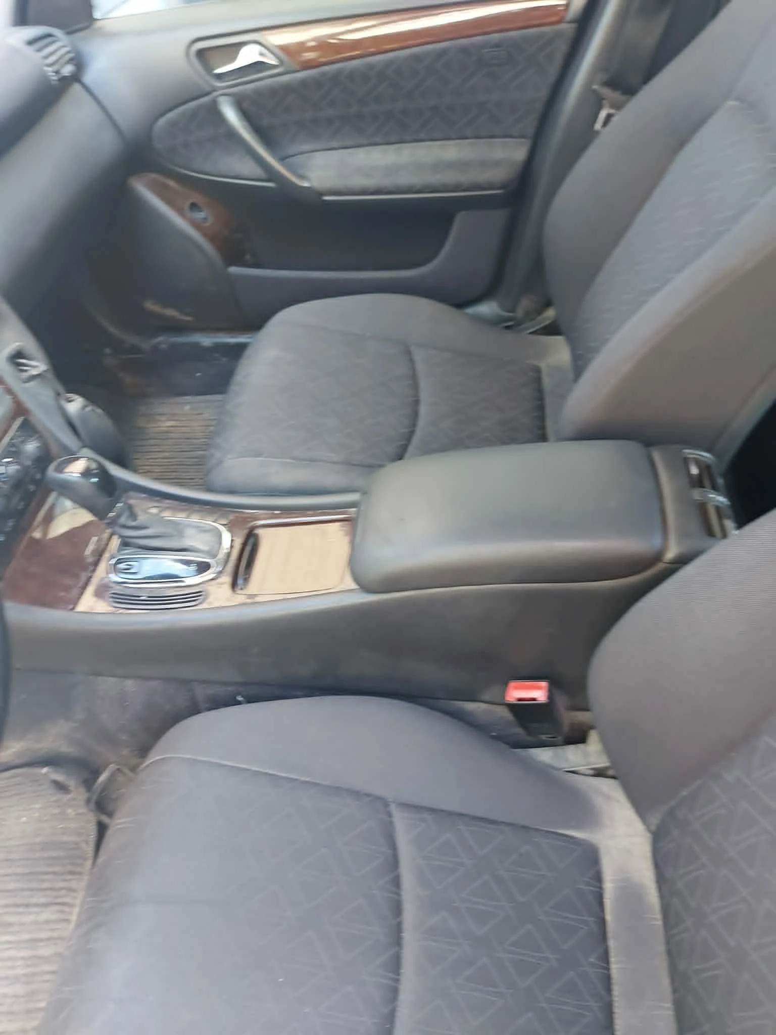 Mercedes-Benz C 220 CDI, снимка 4 - Автомобили и джипове - 55166656