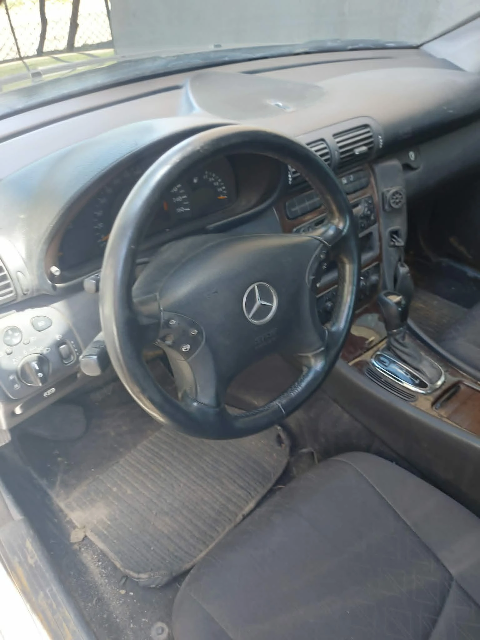Mercedes-Benz C 220 CDI, снимка 3 - Автомобили и джипове - 55166656