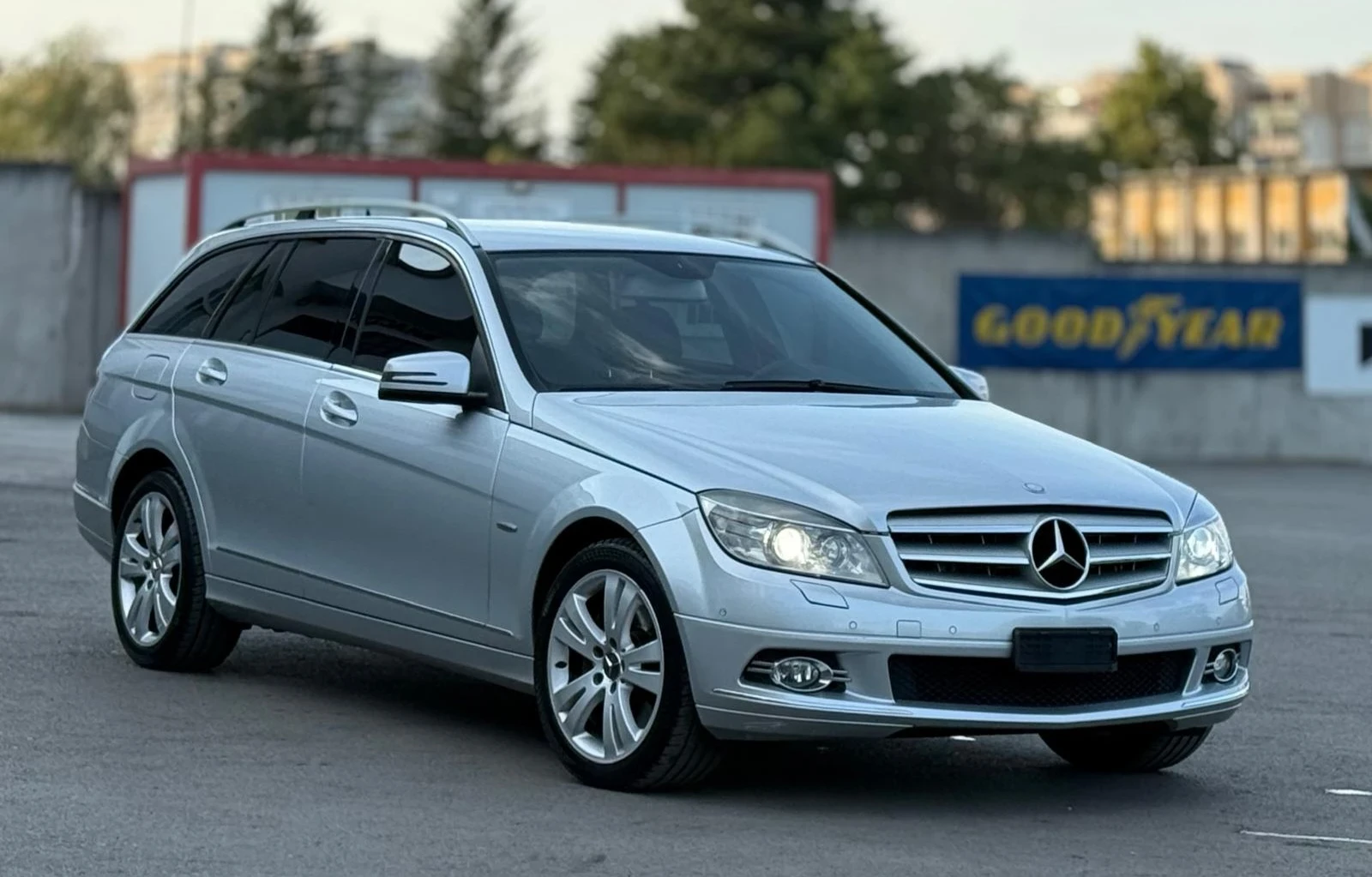 Mercedes-Benz C 320 224hp * Нави* Автомат* Кожа* , снимка 7 - Автомобили и джипове - 55328511