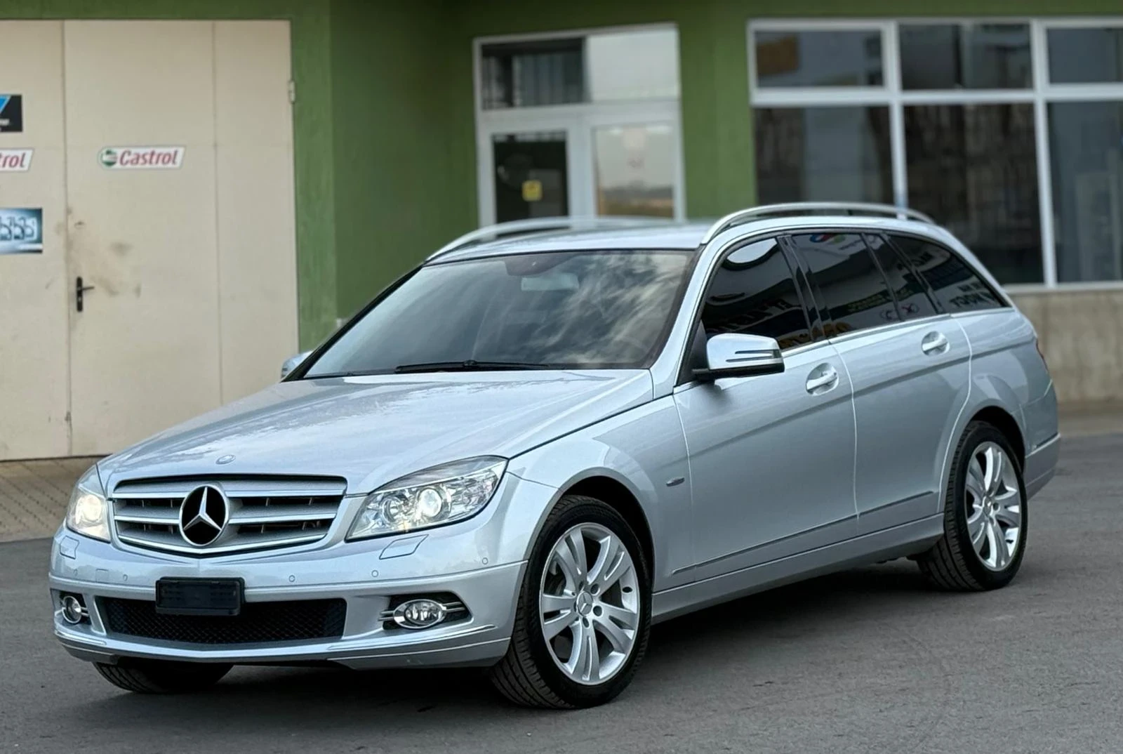 Mercedes-Benz C 320 224hp * Нави* Автомат* Кожа* 
