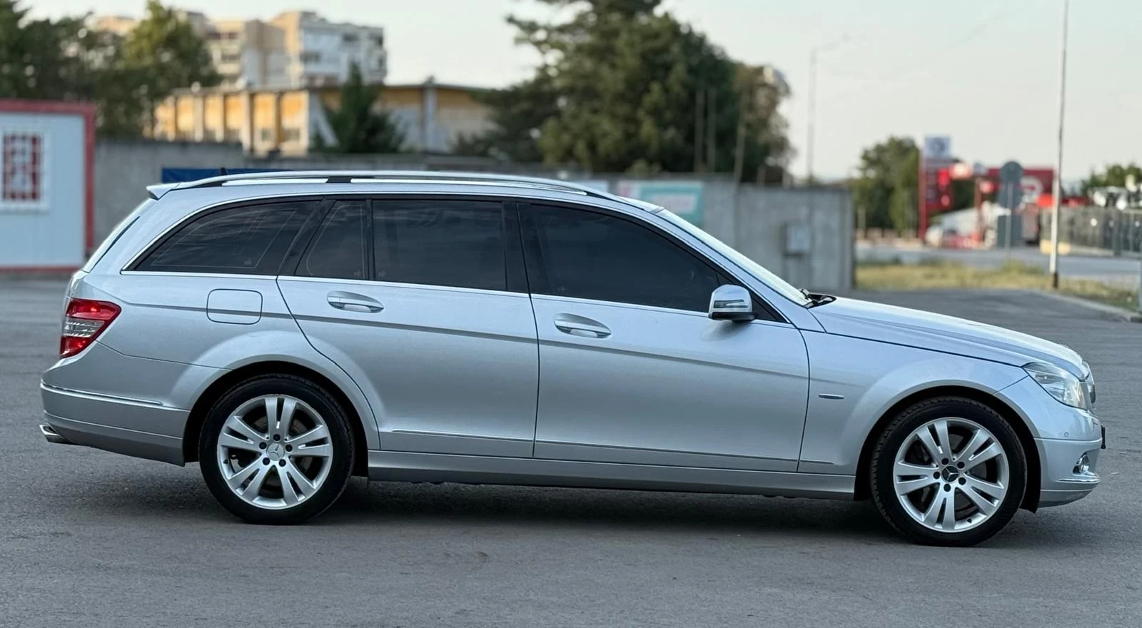Mercedes-Benz C 320 224hp * Нави* Автомат* Кожа* , снимка 6 - Автомобили и джипове - 55328511