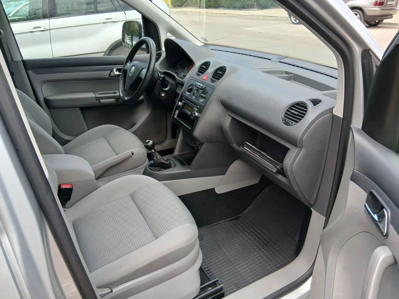 VW Caddy 1.9TDI 4X4 MAXI, снимка 9 - Автомобили и джипове - 55394310