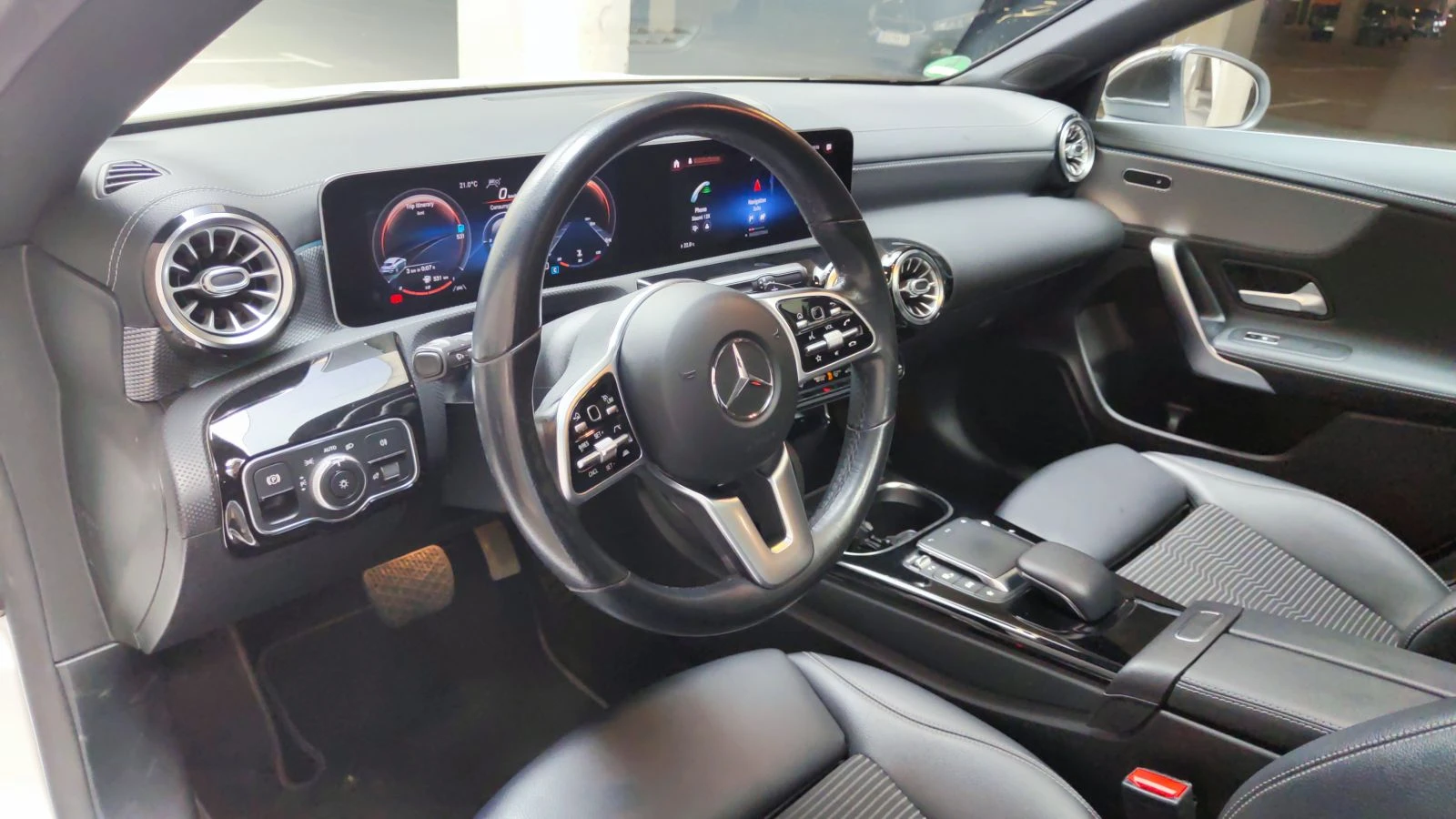 Mercedes-Benz CLA 250 2.0 turbo, снимка 10 - Автомобили и джипове - 55464127