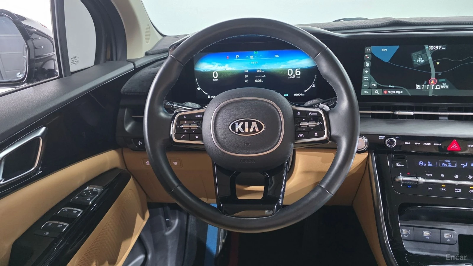 Kia Carnival 3.5* NOBLESSE* ПОДГРЕВ* ОБДУХВАНЕ* 360* , снимка 12 - Автомобили и джипове - 55680450