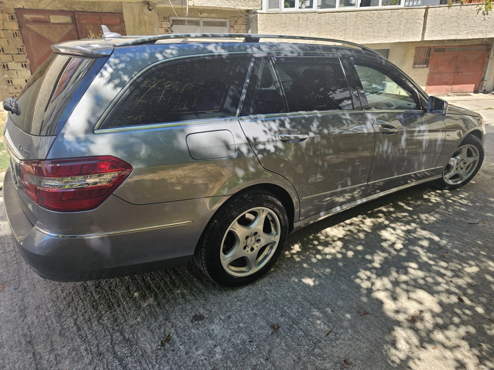 Mercedes-Benz E 350, снимка 9 - Автомобили и джипове - 55704361
