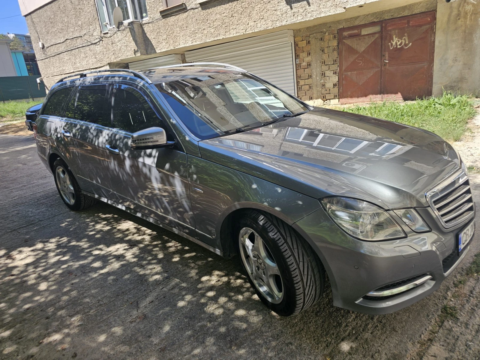 Mercedes-Benz E 350, снимка 10 - Автомобили и джипове - 55704361