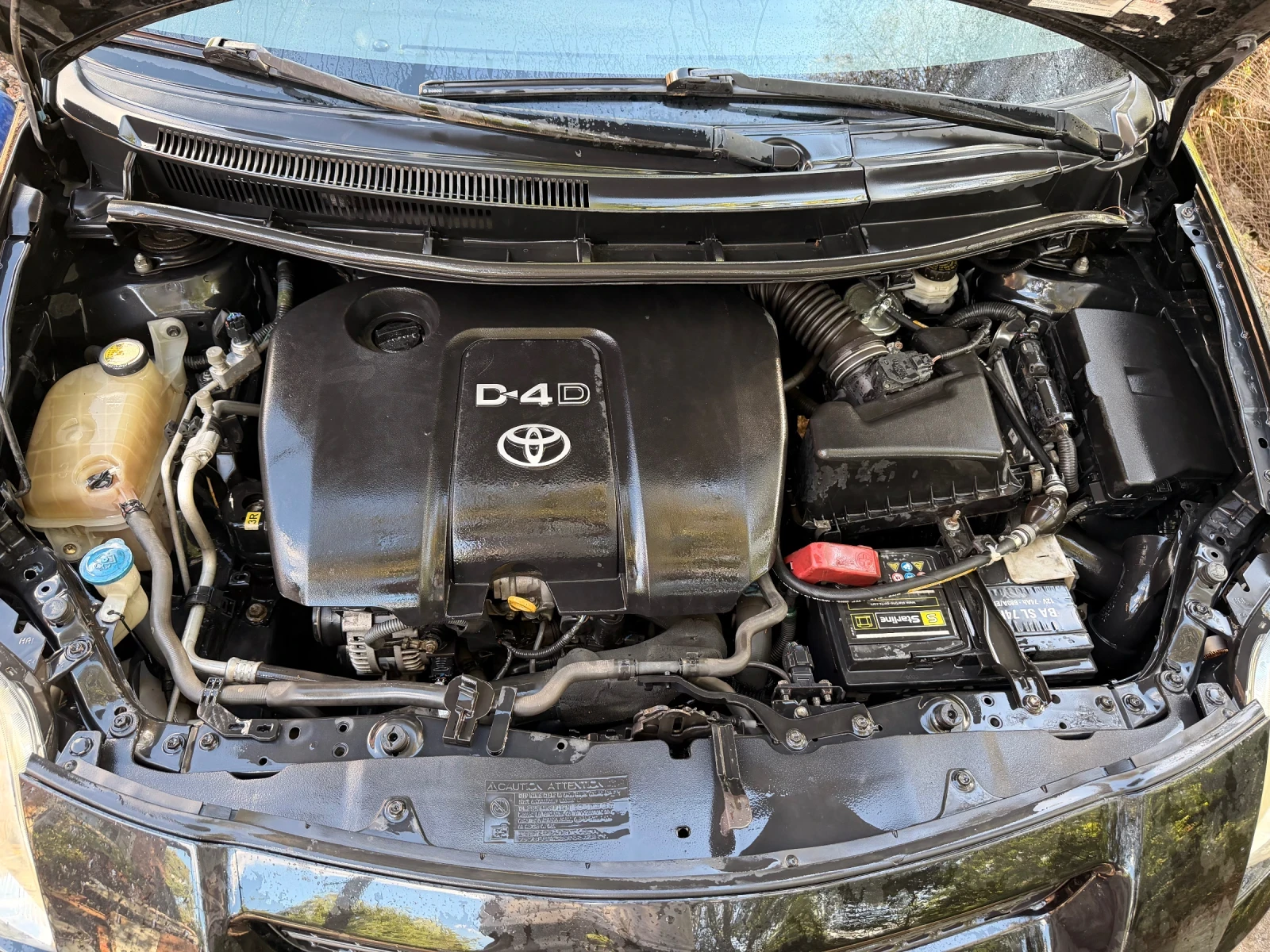 Toyota Auris, снимка 9 - Автомобили и джипове - 55953811
