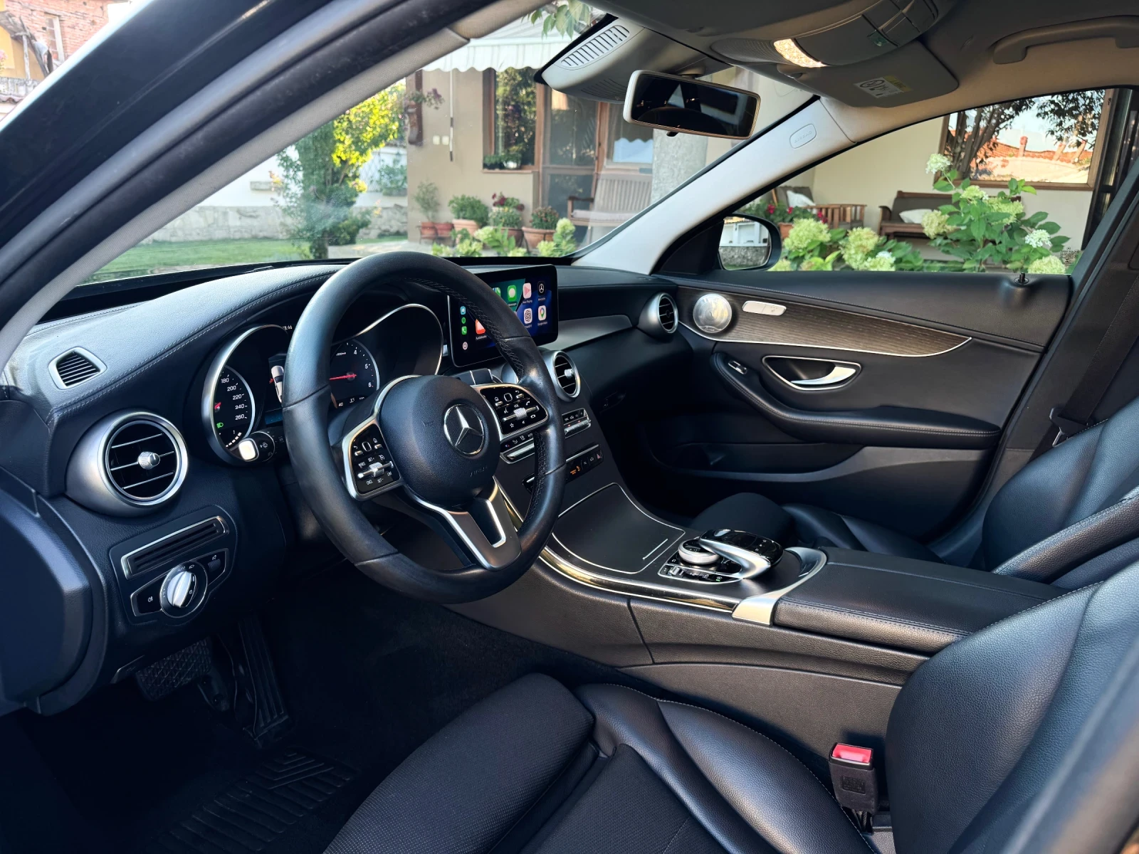 Mercedes-Benz C 220 AMG * Facelift * CarPlay * Burmester * OM654, снимка 10 - Автомобили и джипове - 55970630