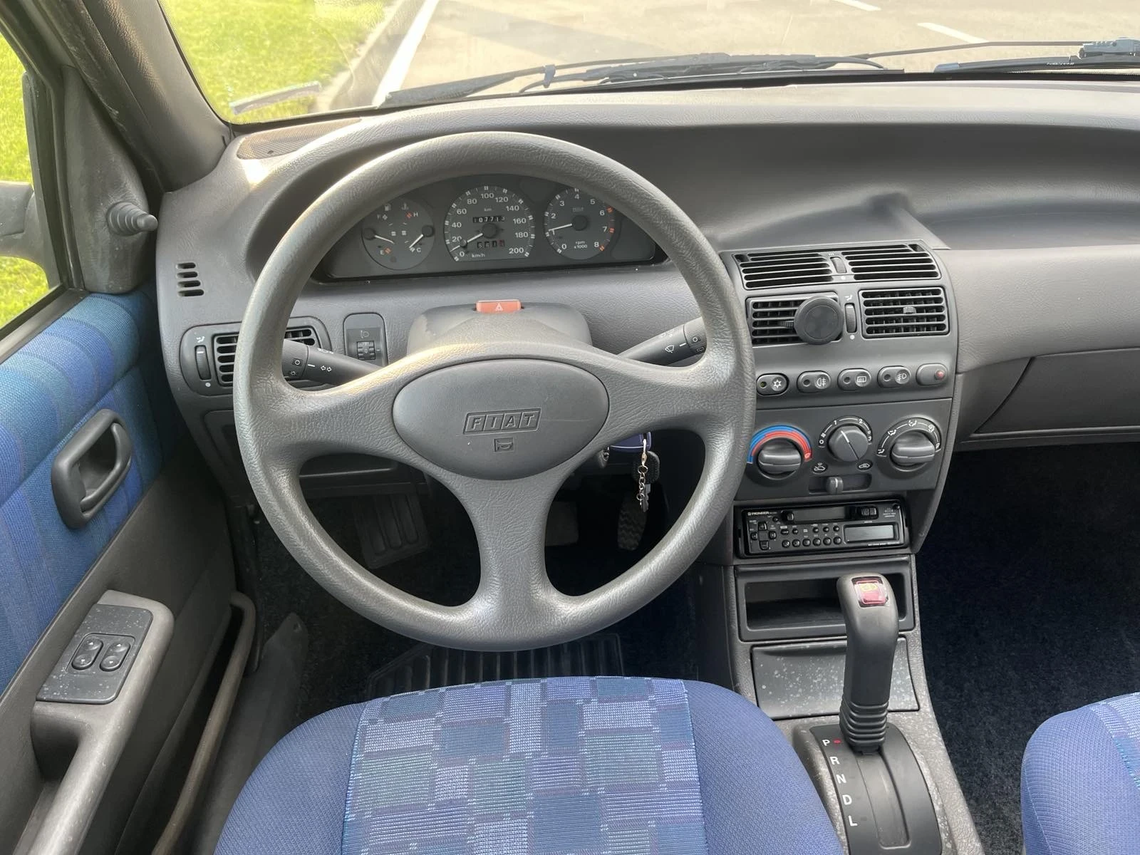 Fiat Punto 1.2 BENZIN AUTOMATIC, снимка 11 - Автомобили и джипове - 56260246