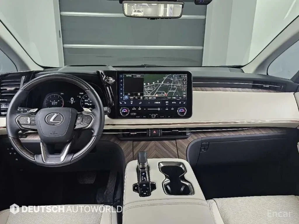 Lexus LM 500h Executive, снимка 7 - Автомобили и джипове - 56429130