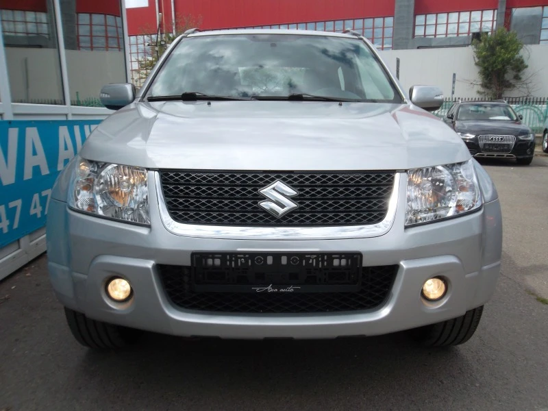 Suzuki Grand vitara 2.4 AVTOMATIK 3врати, снимка 5 - Автомобили и джипове - 42043264