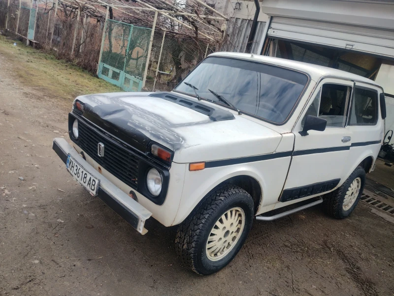 Lada Niva, снимка 1 - Автомобили и джипове - 48788501