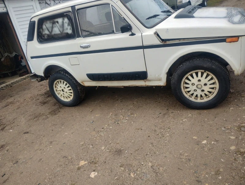 Lada Niva, снимка 8 - Автомобили и джипове - 49211690