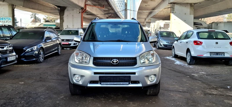 Toyota Rav4 ОТЛИЧНА!!!, снимка 2 - Автомобили и джипове - 48797465