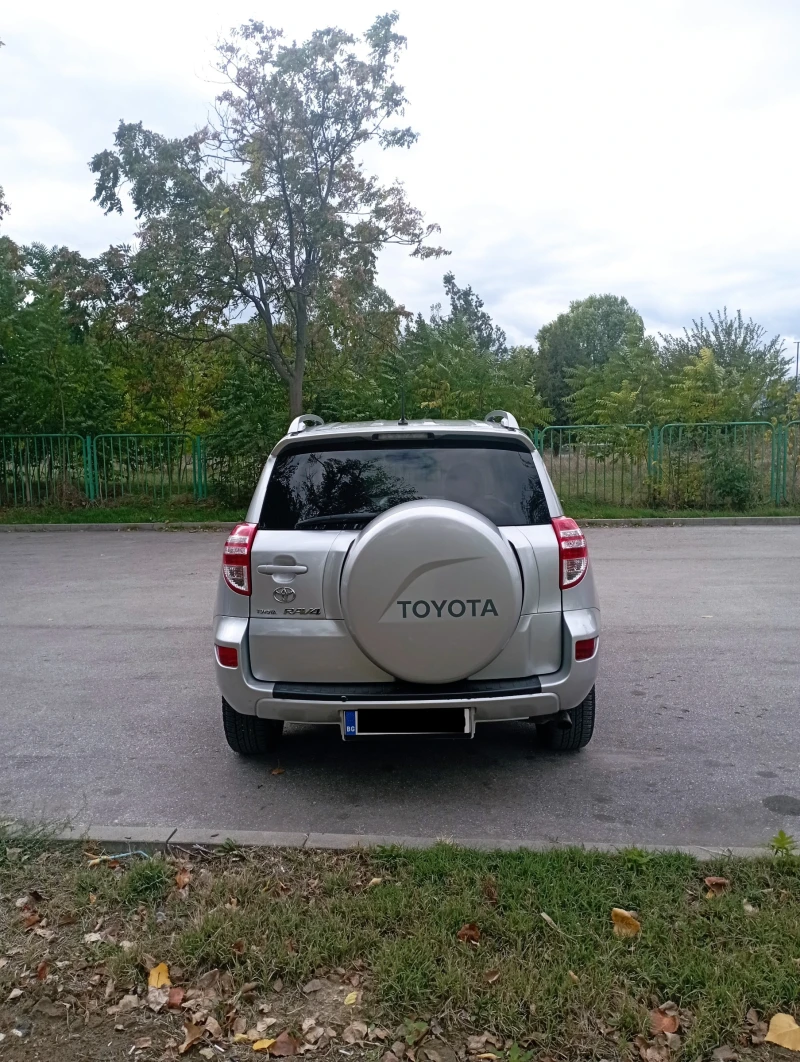 Toyota Rav4 D4D, снимка 5 - Автомобили и джипове - 52441047