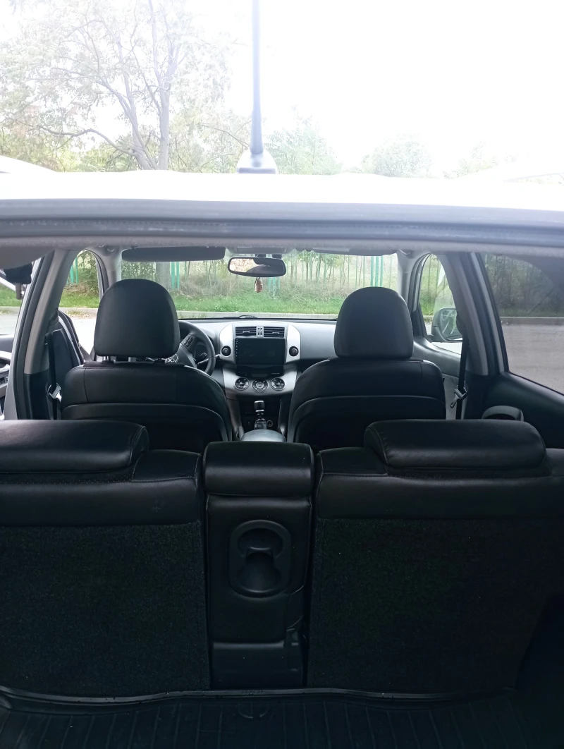 Toyota Rav4 D4D, снимка 12 - Автомобили и джипове - 52441047