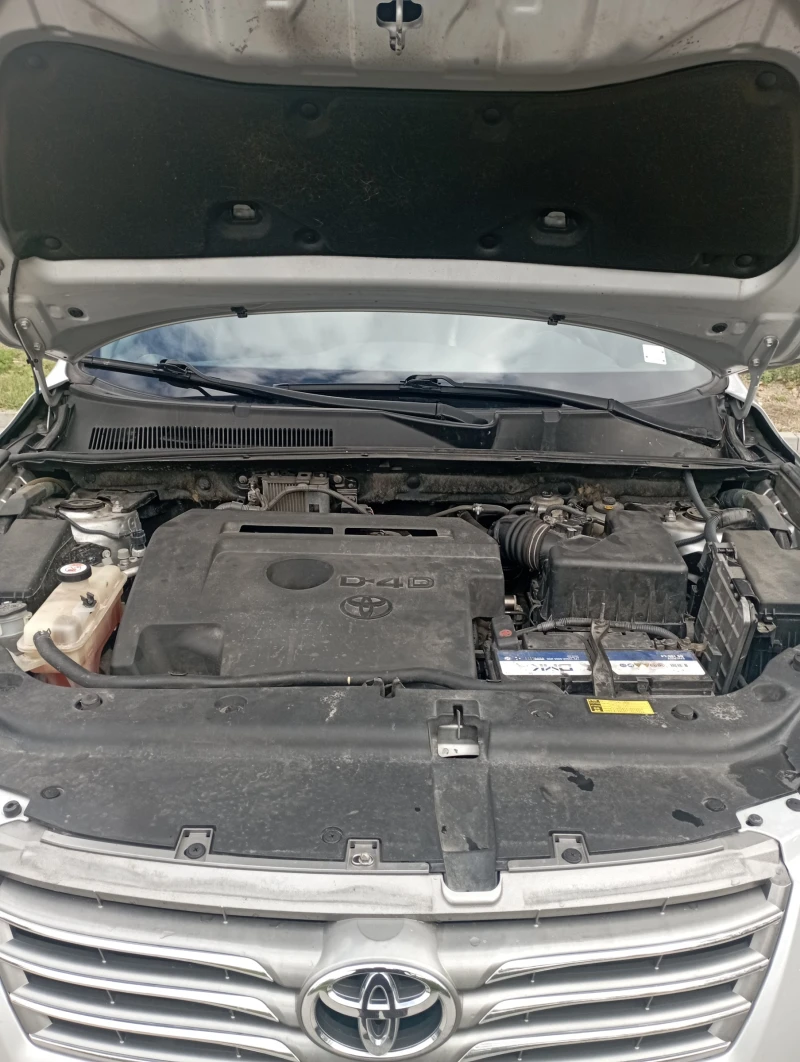 Toyota Rav4 D4D, снимка 14 - Автомобили и джипове - 52441047